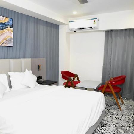 Hotel Dream Ahmedabad Exterior photo